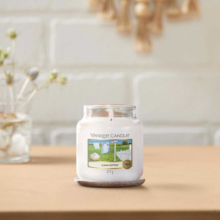 Home Fragrance | Yankee Candle Yankee Candle Clean Cotton Medium Jar Candle