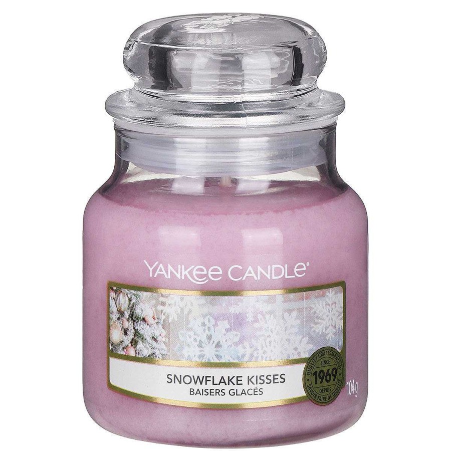 Jar Candles | Yankee Candle Yankee Candle Snowflake Kisses Small Jar Candle