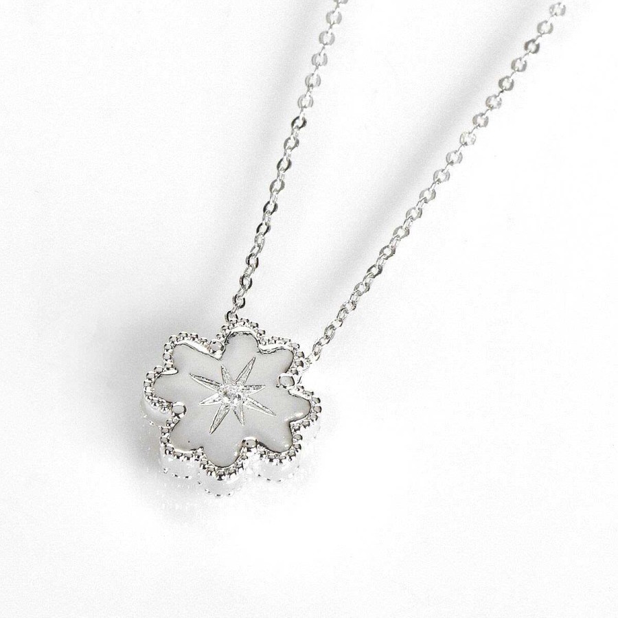 Necklaces | Equilibrium Equilibrium Silver Plated Clover Vignette Necklace